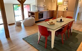 Grosse Wohnung Mit Loggia