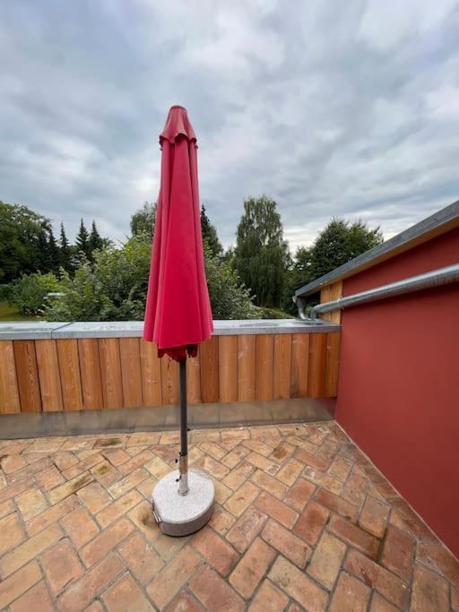Grosse Wohnung Mit Loggia Templin Exterior foto