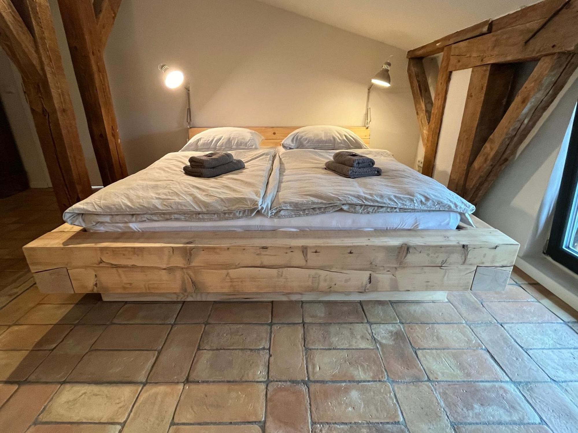 Grosse Wohnung Mit Loggia Templin Exterior foto