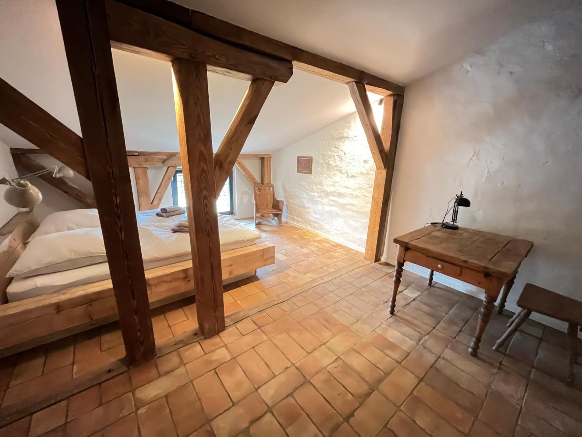 Grosse Wohnung Mit Loggia Templin Exterior foto
