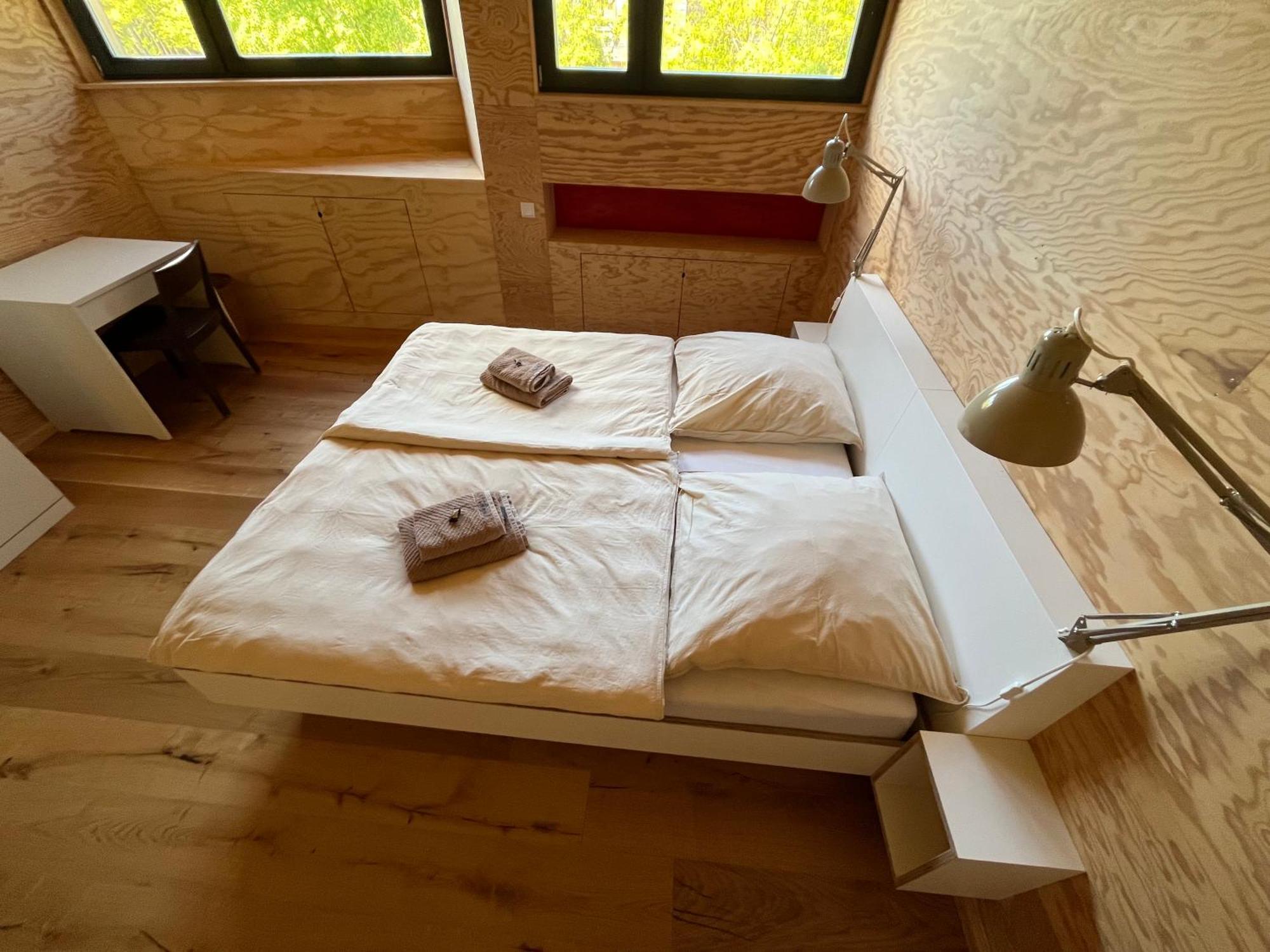 Grosse Wohnung Mit Loggia Templin Exterior foto